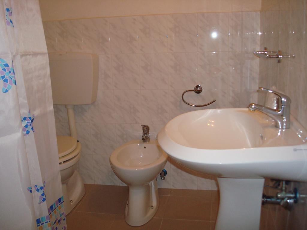 Affittacamere La Spezia Inn Phòng bức ảnh